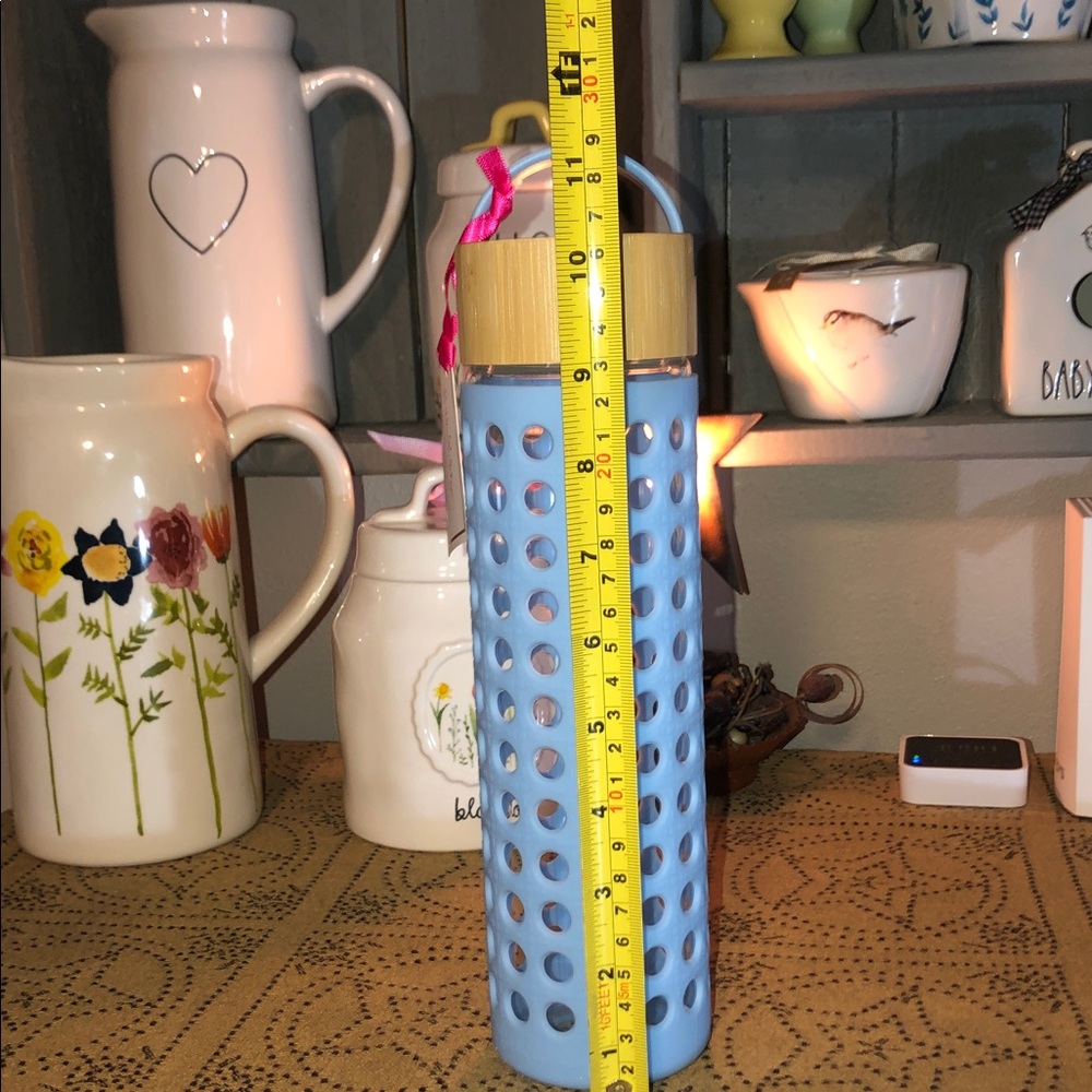 Lilly Pulitzer Glass Water Bottle Featured In Frenchie Blue Caning - Picture 11 of 13